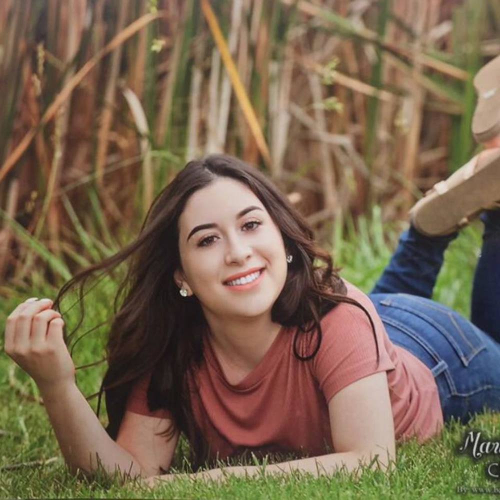 Meet your Posher, Maria fernanda